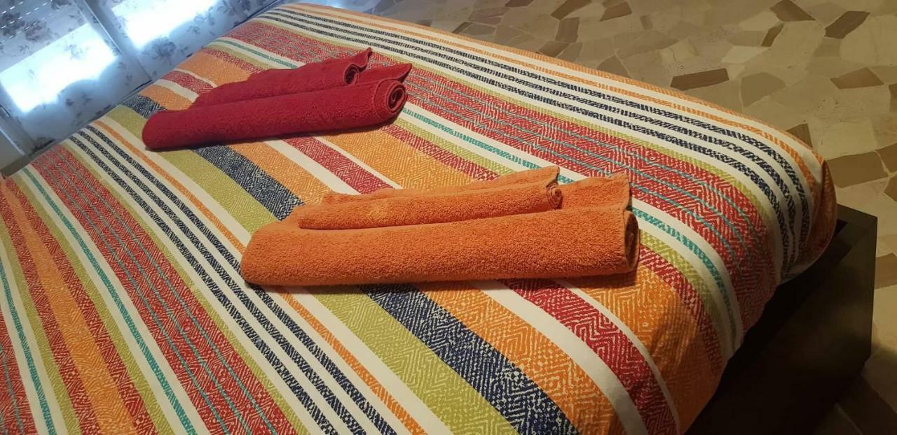 Helloguesthouse Olgiate Comasco Bagian luar foto